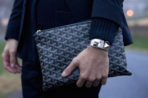 goyard senat pouch.